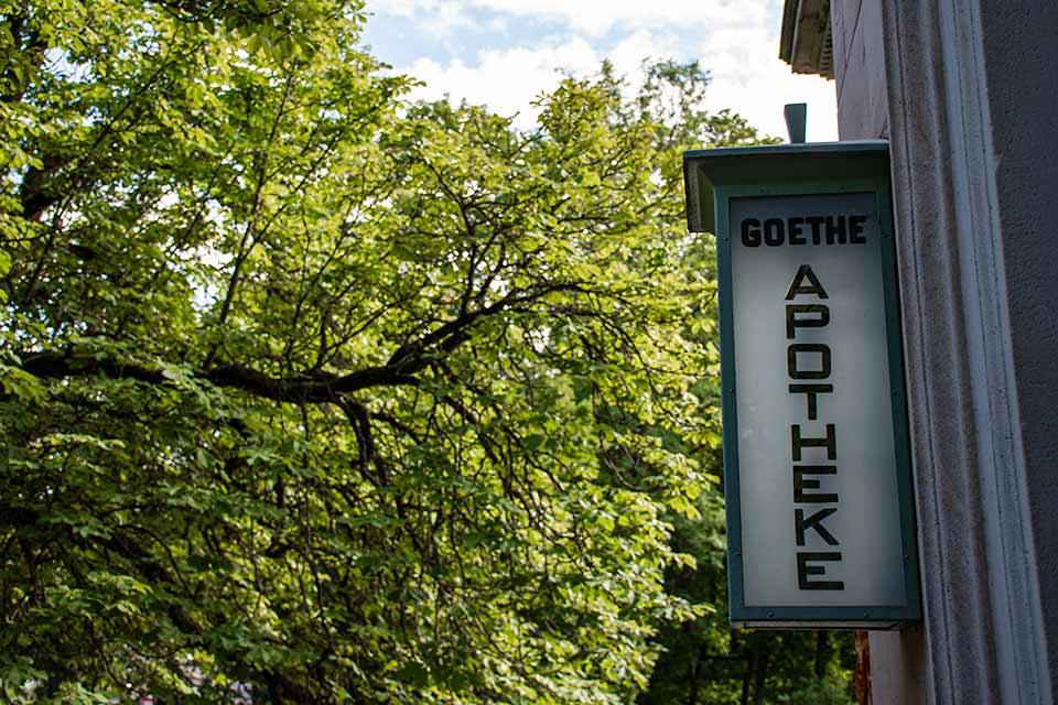 Historisches Apothekenschild